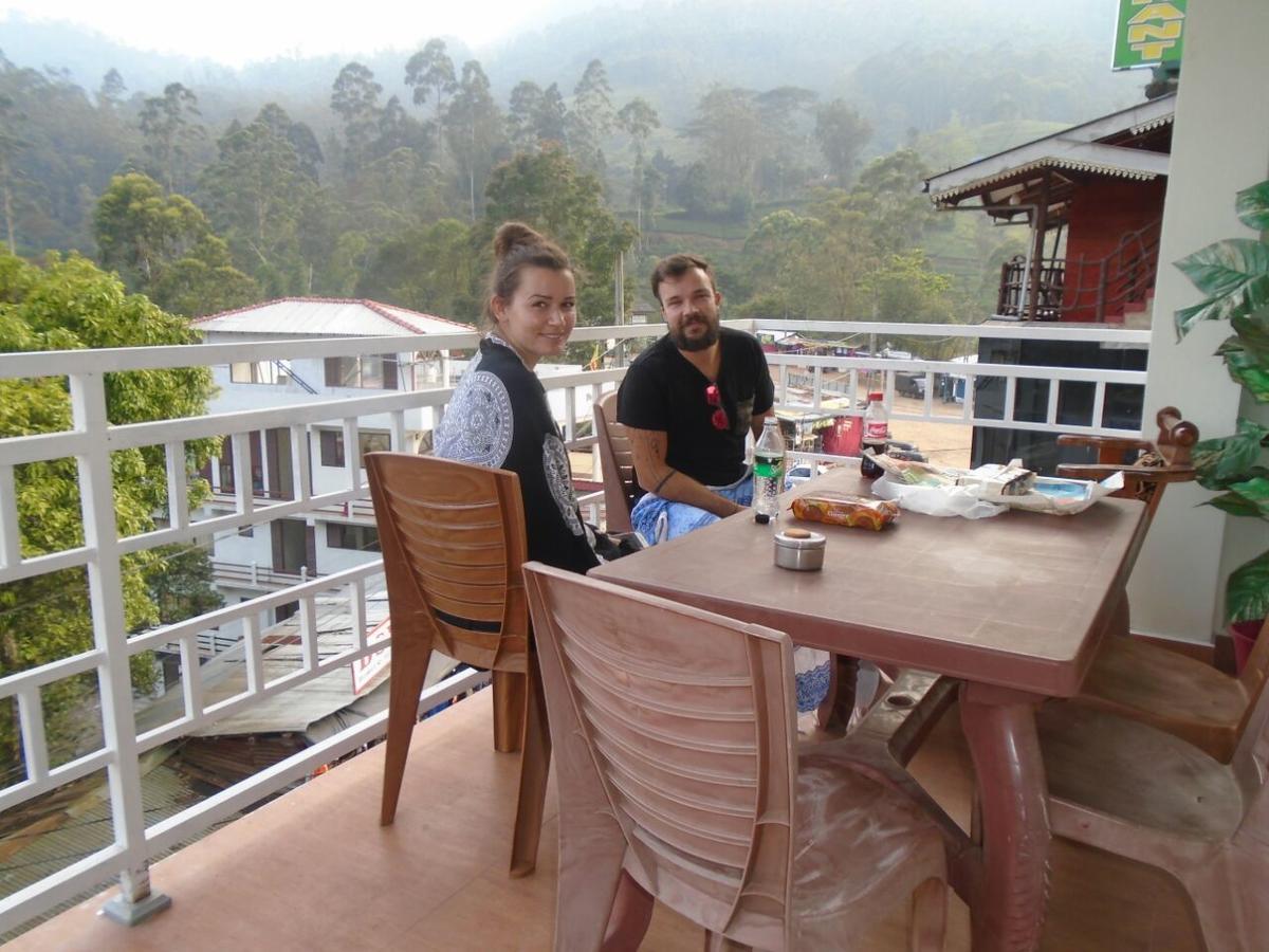 Hotel Siumi Rest à Nallathanniya Extérieur photo