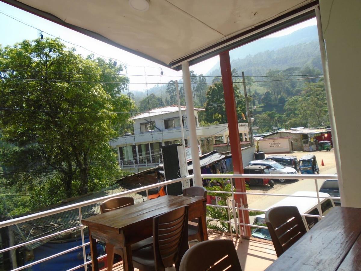 Hotel Siumi Rest à Nallathanniya Extérieur photo